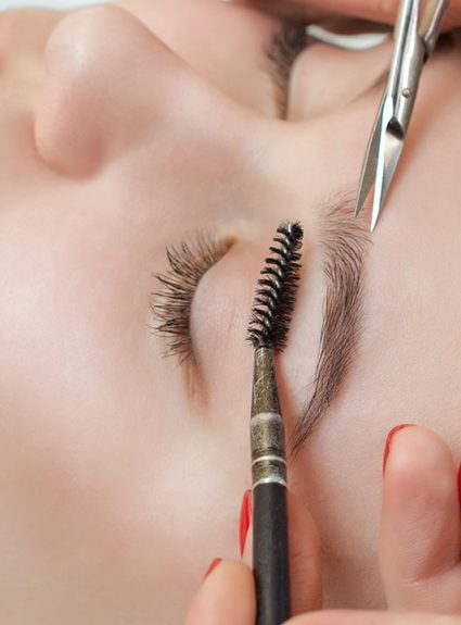 How to groom your brows