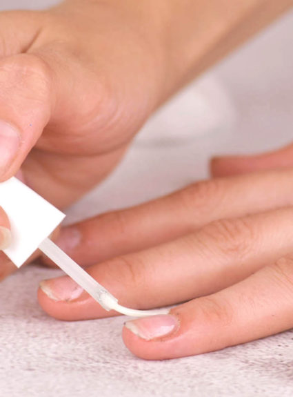 How to maintain your manicure