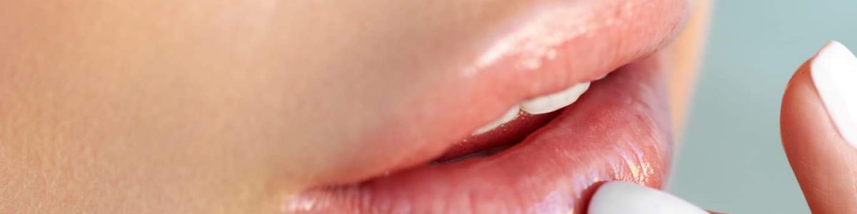 How to treat dry lips