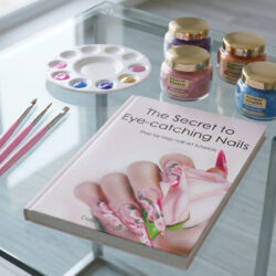 The Secret to Eye-catching Nails