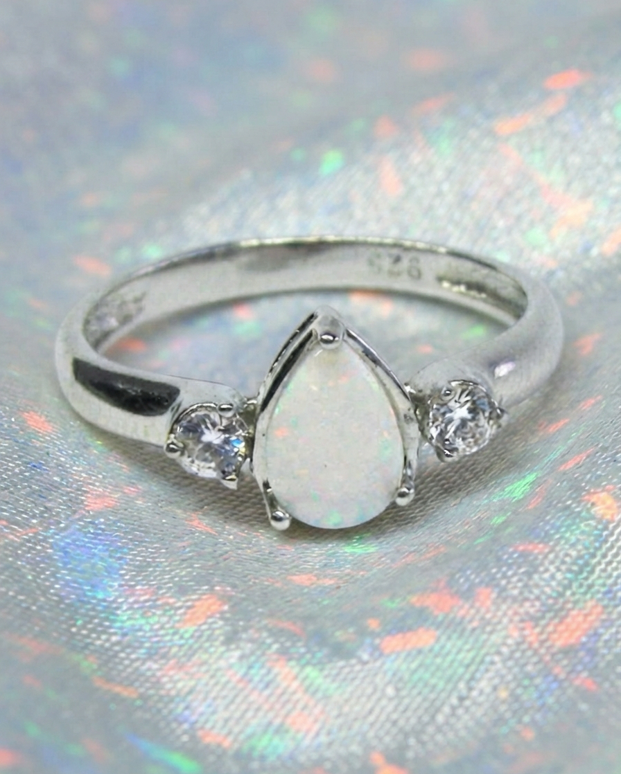 925 Sterling Silver Pear-shaped Opal Ring