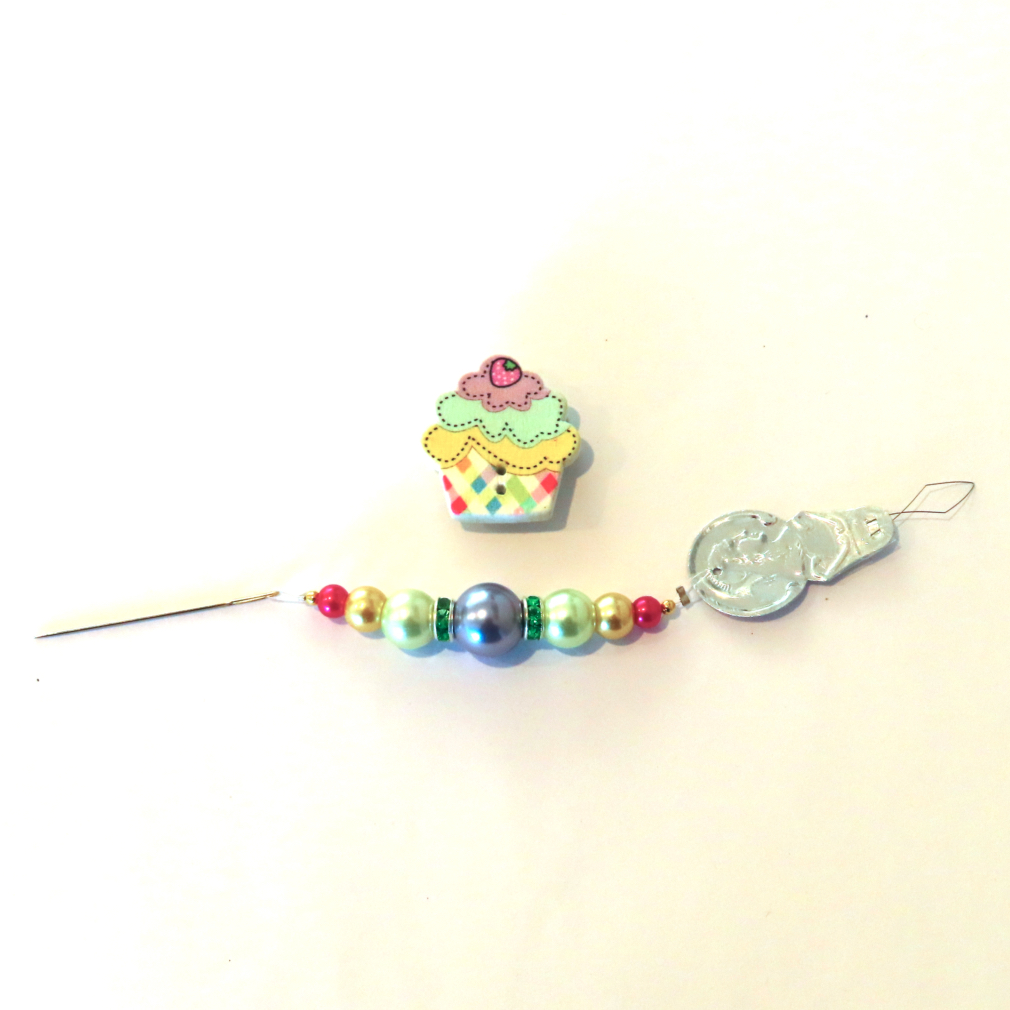 Cupcake Needle Minder with Frogger