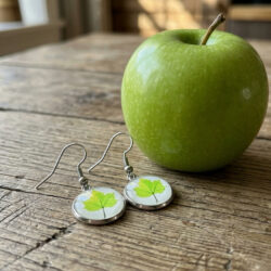 Maple Leaf Cabochon - Bright Green