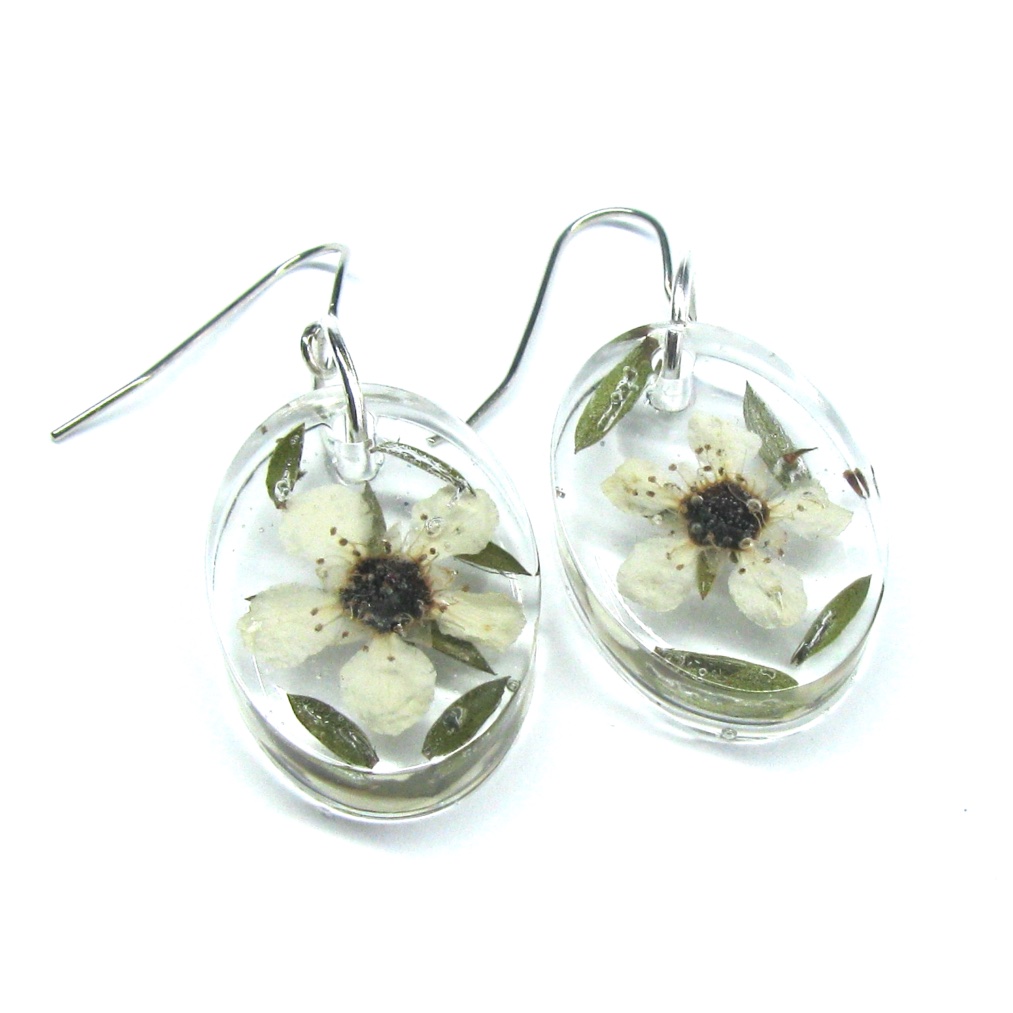 Manuka Flower Earrings - Image 3