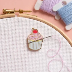 Needle Minders