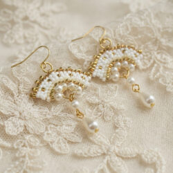 Peyote Fan with Teardrop Pearl - Gold